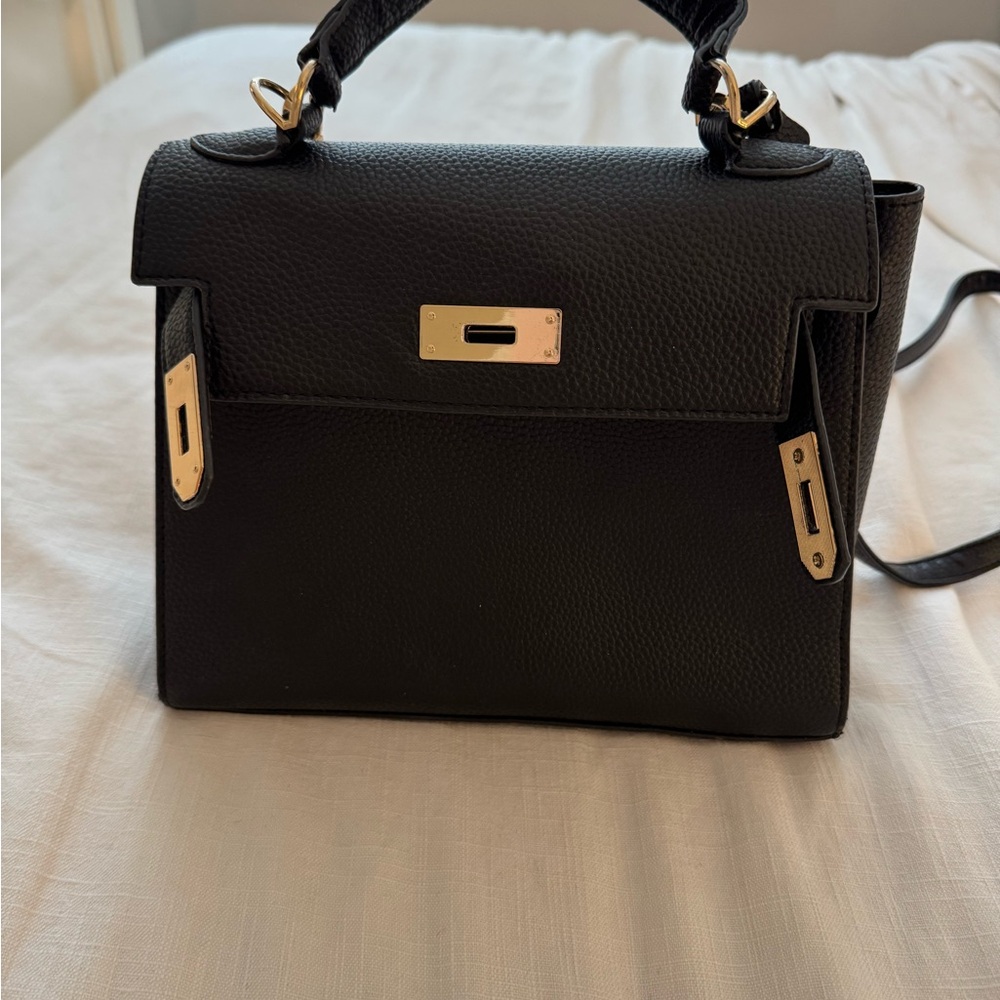 Elegant Black Handbag